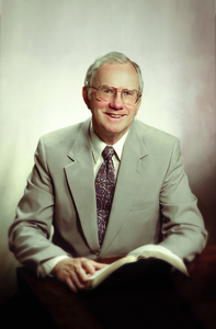 Robert V. Finley, Founder of Christian Aid Mission, is with the Lord